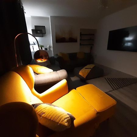 Cosy 3-Bedroom House In Aspley Nottingham Bagian luar foto