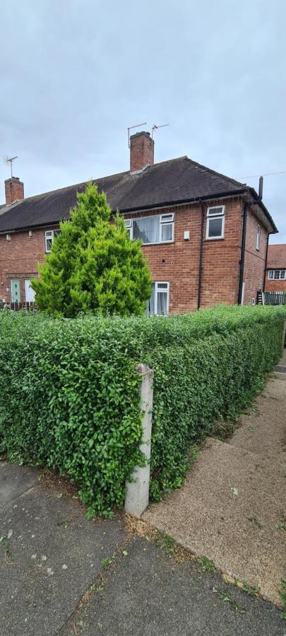 Cosy 3-Bedroom House In Aspley Nottingham Bagian luar foto